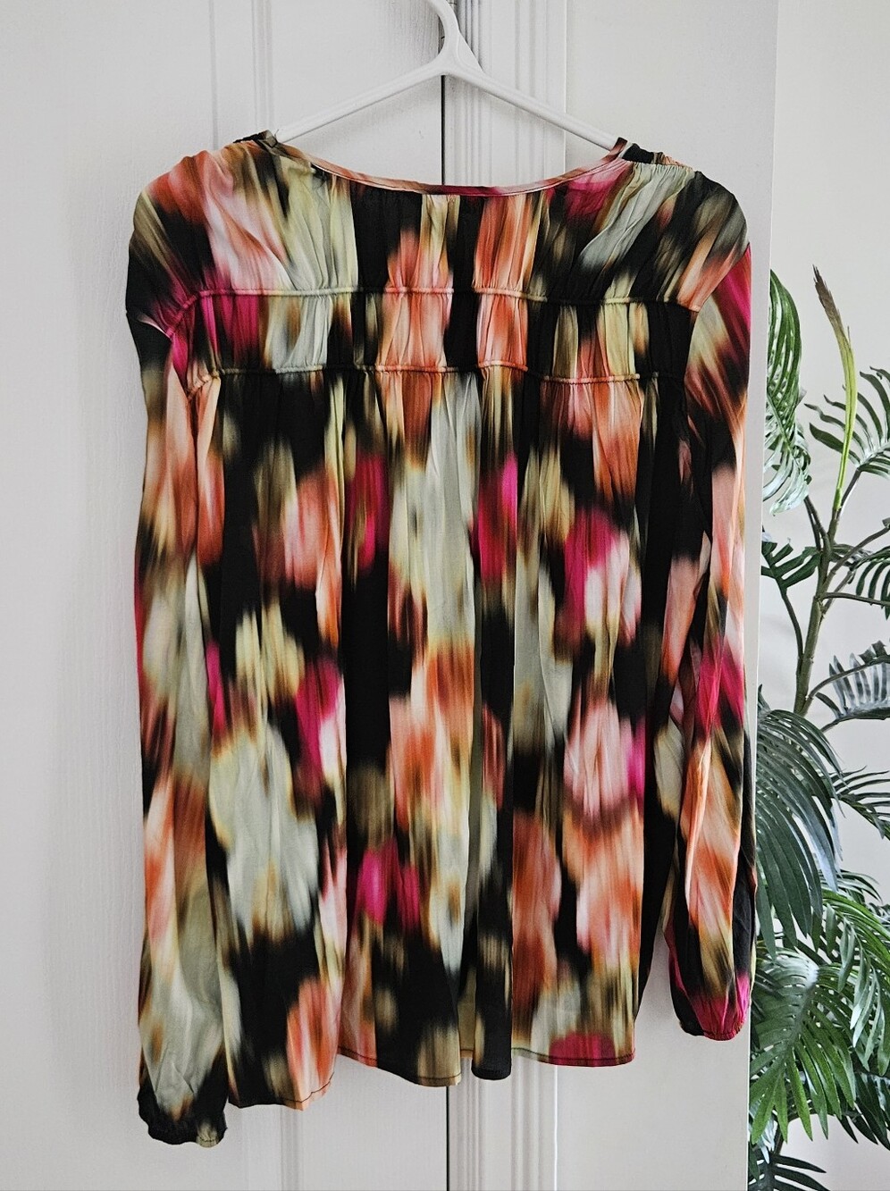 Liverpool Los Angeles Multicolor V-Neck Women's Blouse - Picture 3 of 7